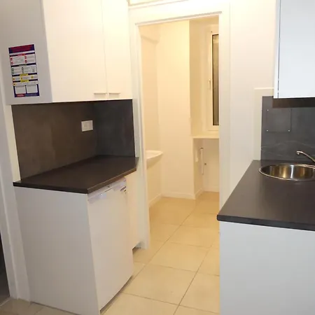Entier Au Rdc - Ideal Pour Travailleurs Ou Voyageurs En Famille Jusqu A 5 *