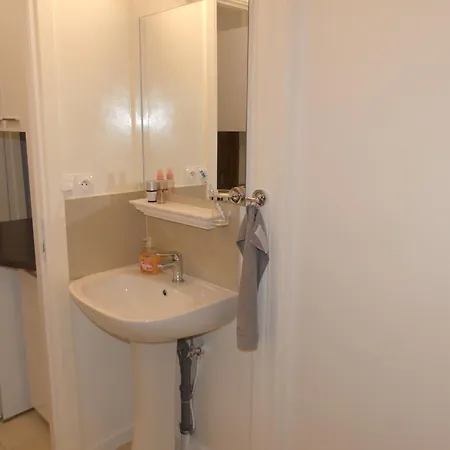 Apartment Entier Au Rdc - Ideal Pour Travailleurs Ou Voyageurs En Famille Jusqu A 5 *