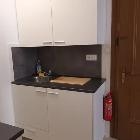 Entier Au Rdc - Ideal Pour Travailleurs Ou Voyageurs En Famille Jusqu A 5 Apartment *