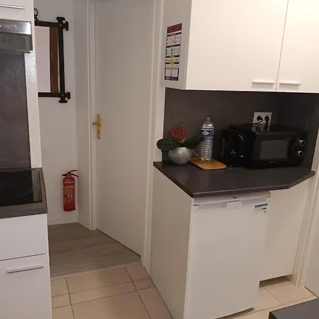 Entier Au Rdc - Ideal Pour Travailleurs Ou Voyageurs En Famille Jusqu A 6p Apartment